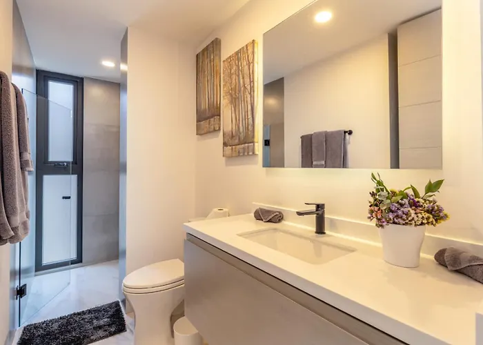 Сasa de vacaciones New 2 Bedroom Right Next To The - Pool