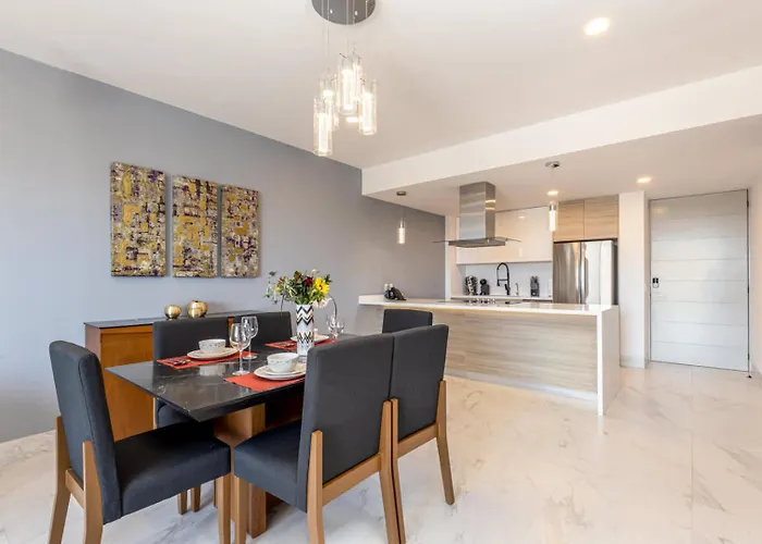 New 2 Bedroom Right Next To The - Pool Сasa de vacaciones