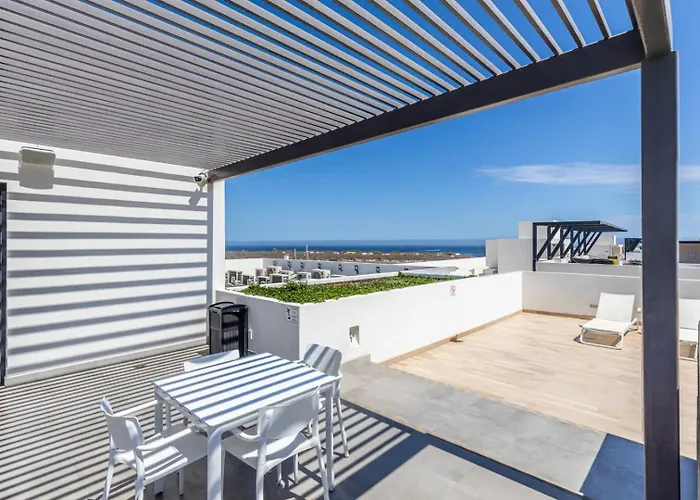 New 2 Bedroom Right Next To The - Pool Сasa de vacaciones